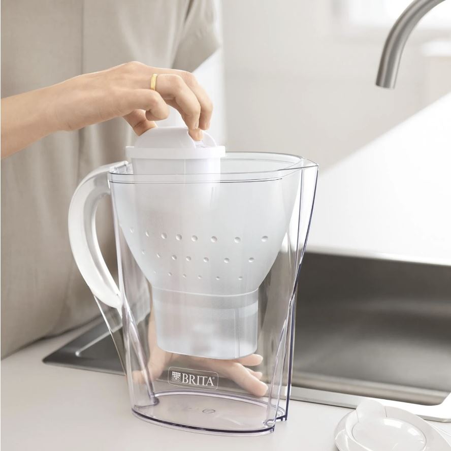 Brita Marella biela filtračná kanvica 2,4 l + 1 ks filtra FilterLogic FL-402H